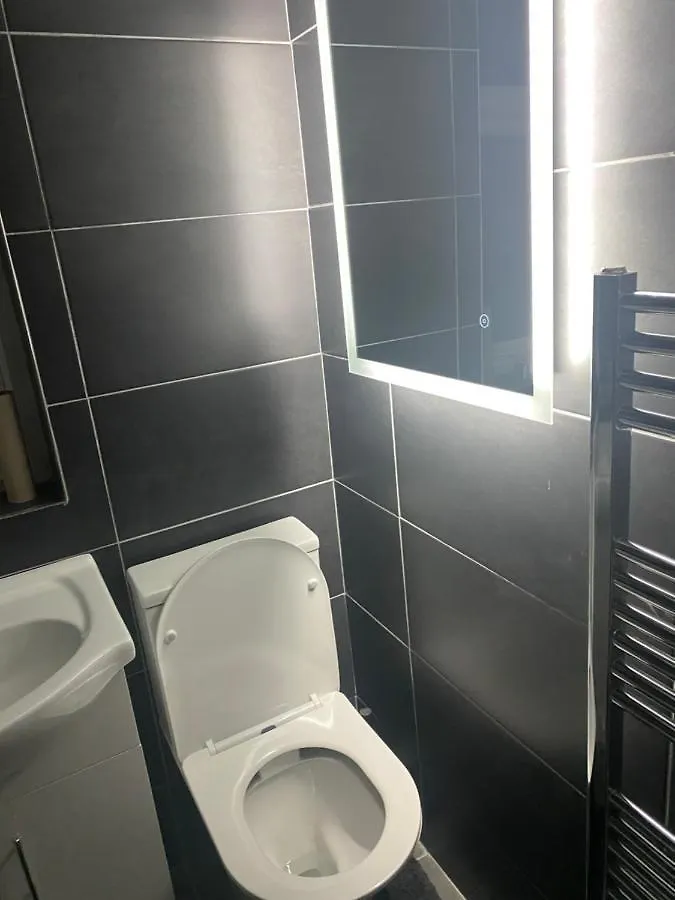 Convenient Room Belfast Apartment