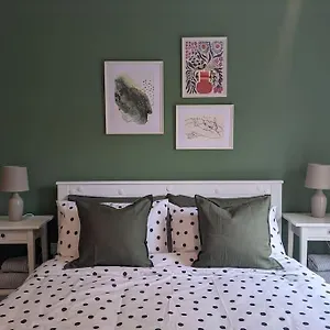 Homely 2 Bed Duplex With A River View , Southampton United Kingdom