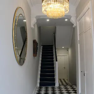 Moxie Luxury Belfast
